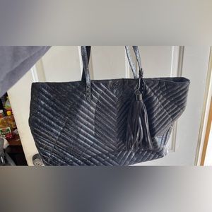 Black shoulder bag, barely used